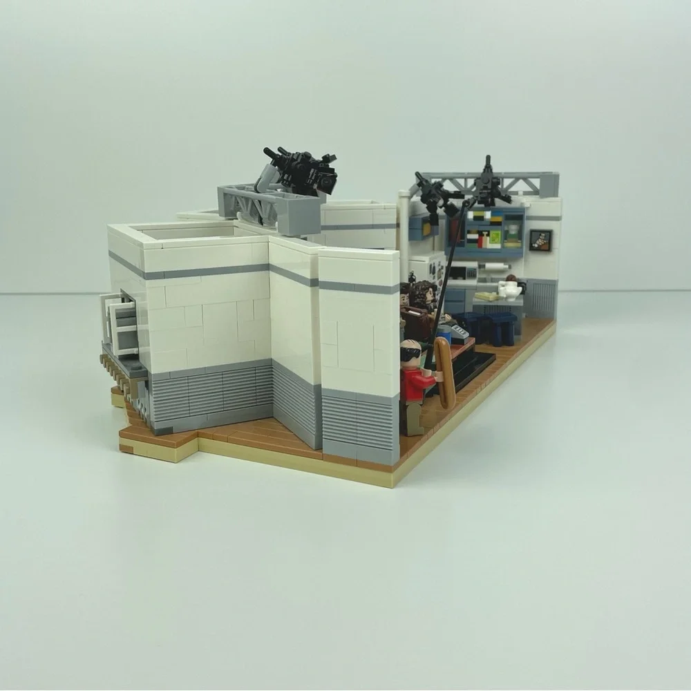 LEGO Ideas Seinfeld 21328 Building Kit Collectible Display Model Complete No Box